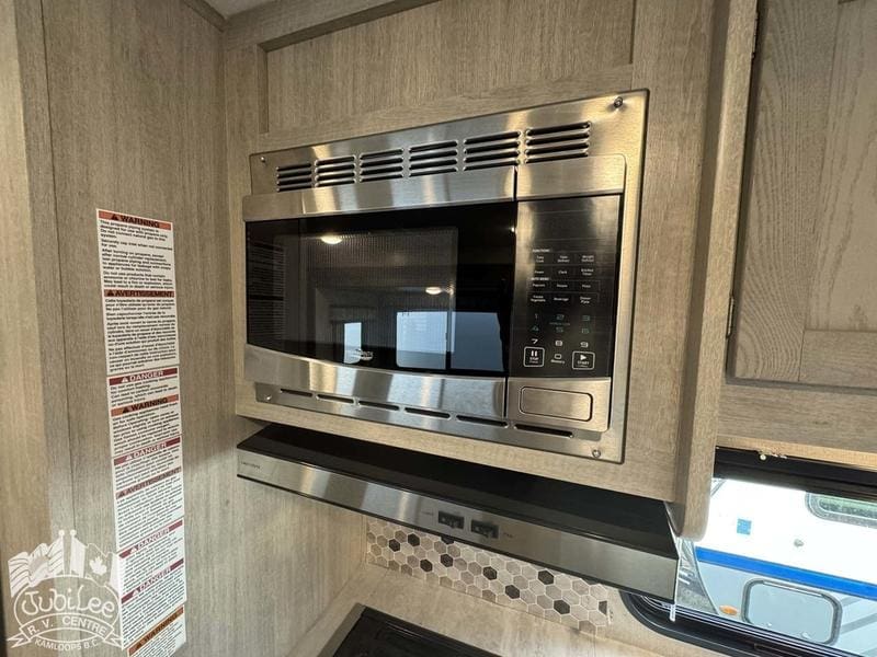 2022 Coachmen Catalina 263BHSK - Image 17
