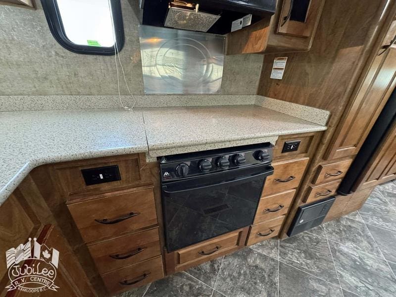 2014 Outdoors RV Black Stone 280RLS - Image 18