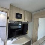 2025 Winnebago Micro Minnie 2108DS - Image 10