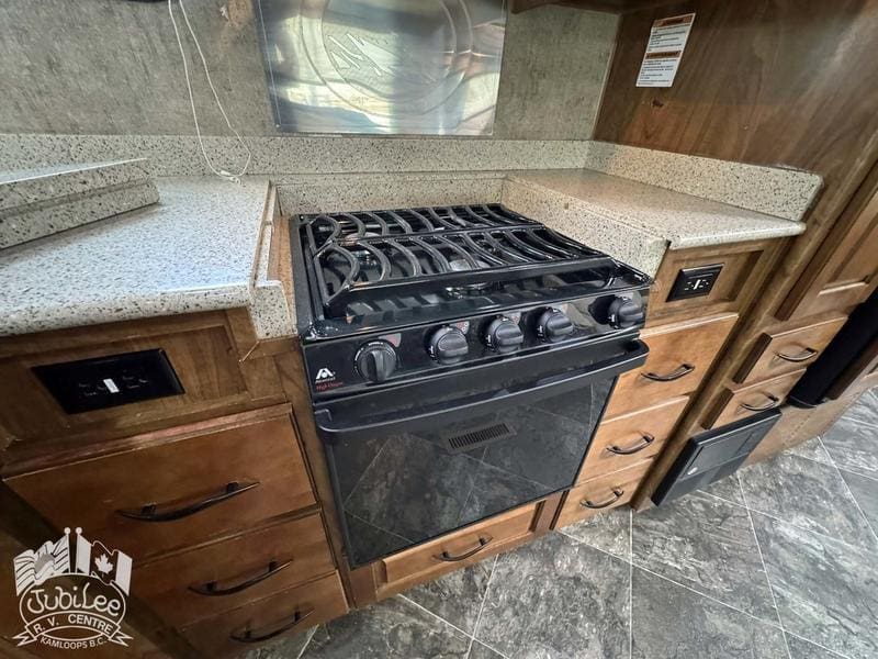 2014 Outdoors RV Black Stone 280RLS - Image 19