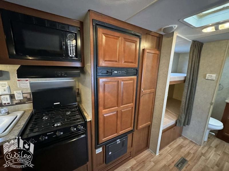 2011 Outdoors RV Creek Side 26BKS - Image 19