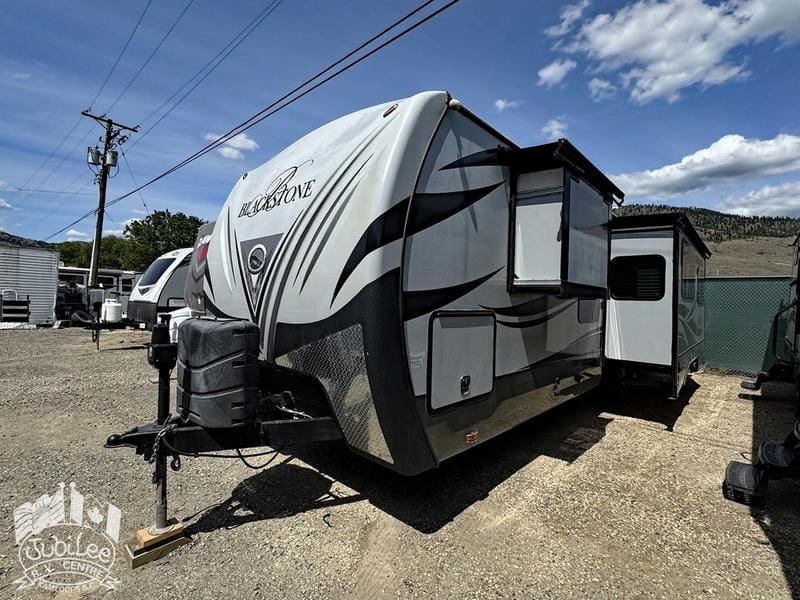 2014 Outdoors RV Black Stone 280RLS - Image 2