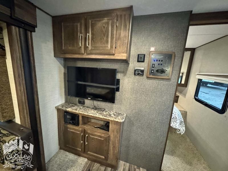 2015 Keystone Cougar 26DBH - Image 8