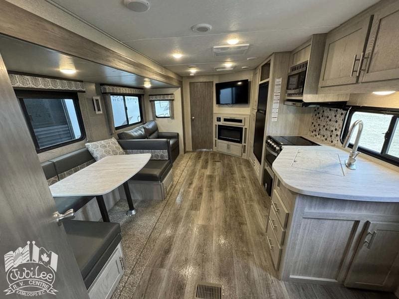 2022 Coachmen Catalina 263BHSK - Image 7