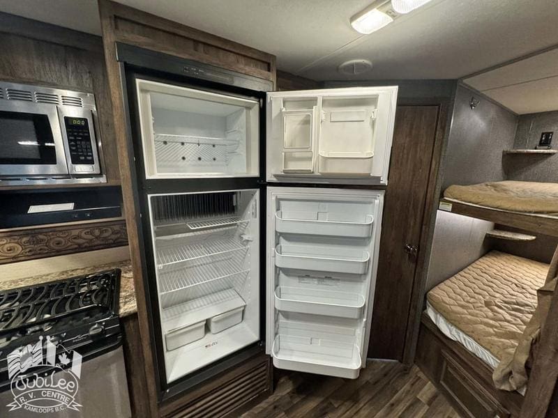 2015 Keystone Cougar 26DBH - Image 18
