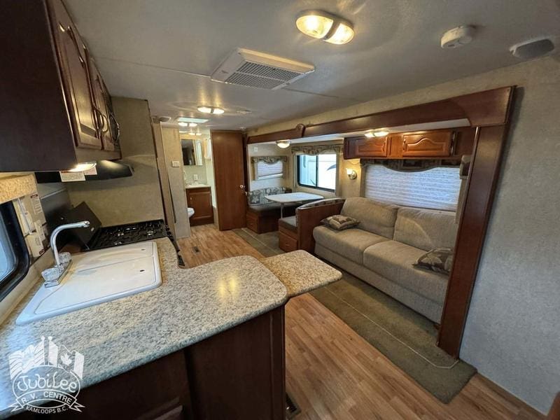2011 Outdoors RV Creek Side 26BKS - Image 5