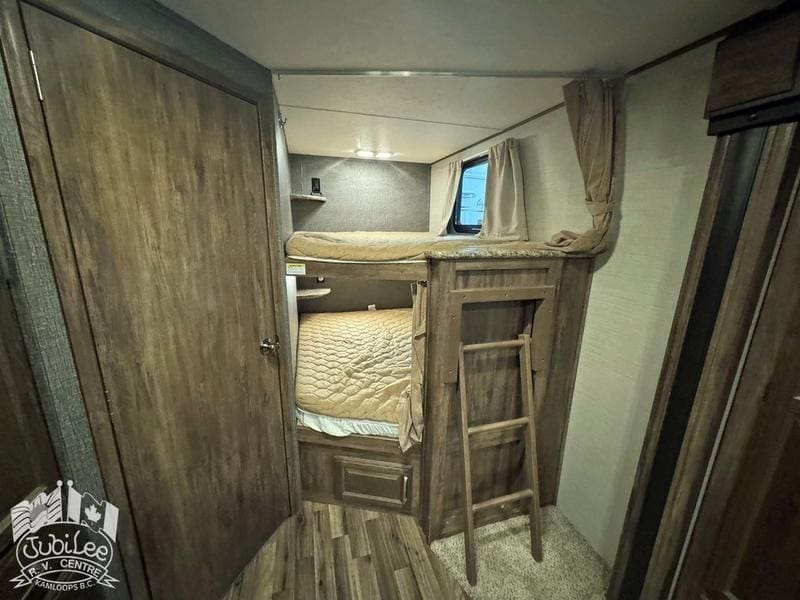 2015 Keystone Cougar 26DBH - Image 19