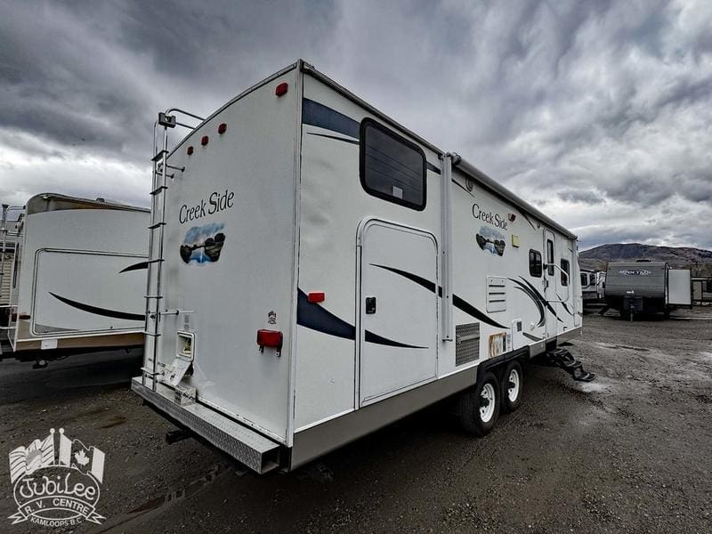 2011 Outdoors RV Creek Side 26BKS - Image 4