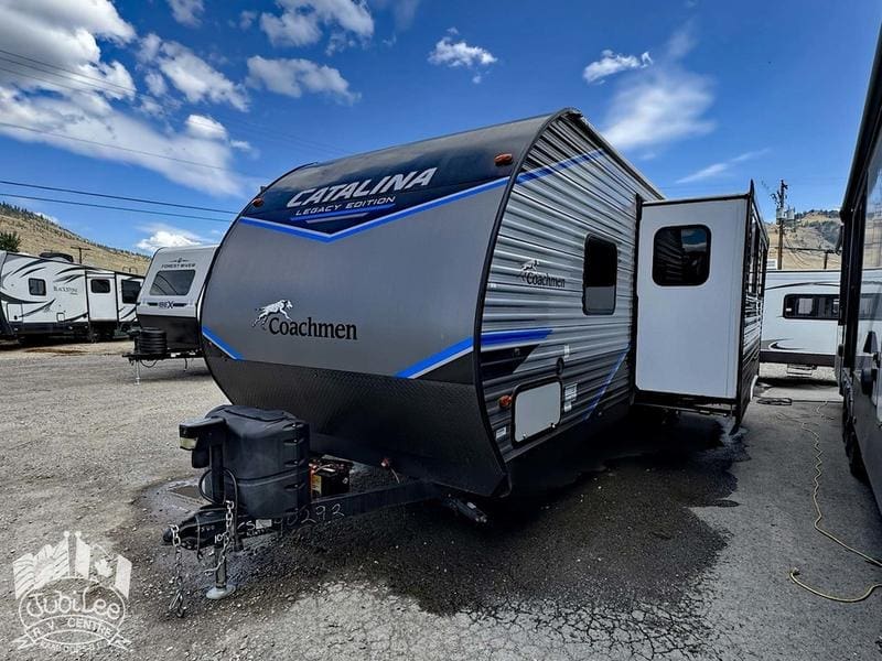 2022 Coachmen Catalina 263BHSK - Image 2