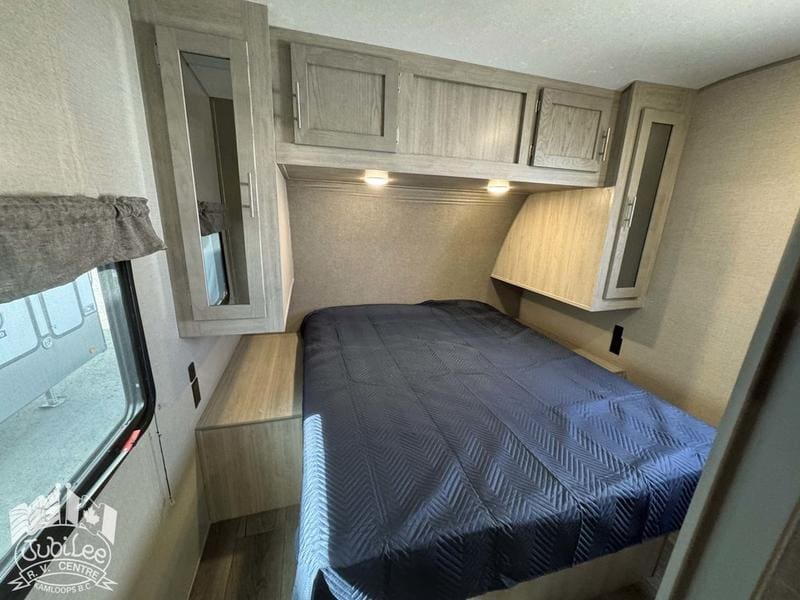 2022 Coachmen Catalina 263BHSK - Image 27