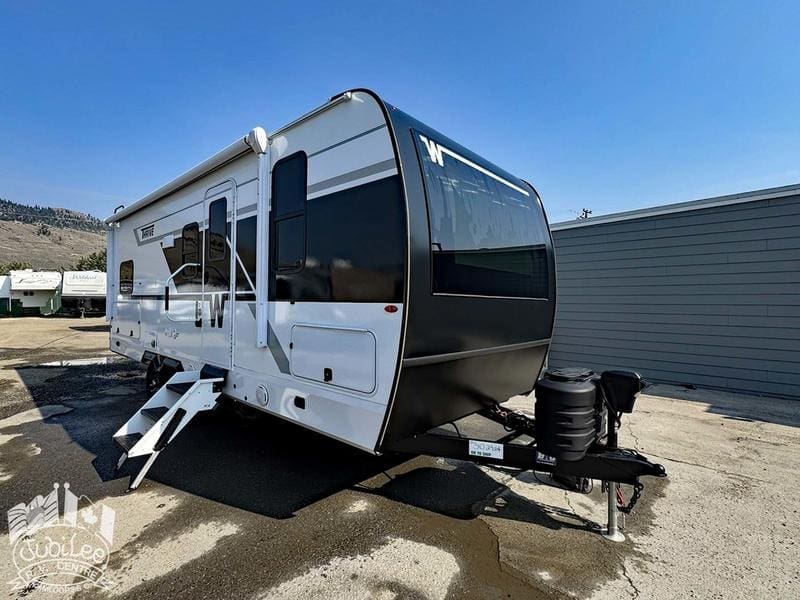 2026 Winnebago Thrive 22MBH