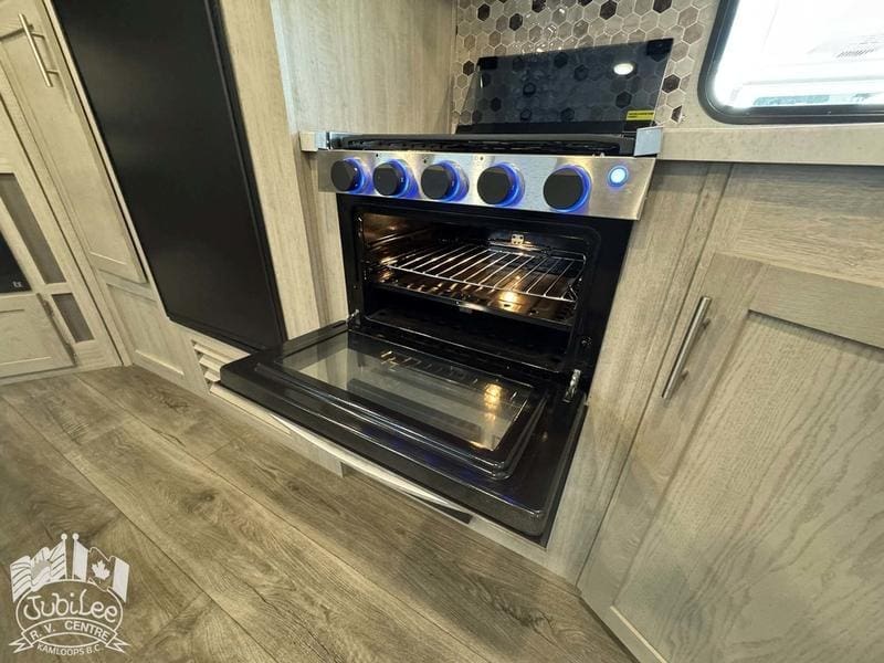 2022 Coachmen Catalina 263BHSK - Image 21