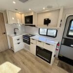 2026 Winnebago Thrive 25RLS - Image 9