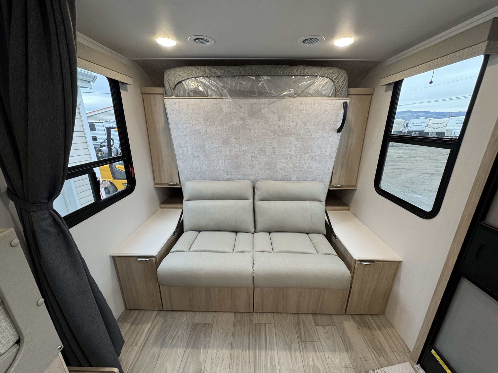 2025 Winnebago Micro Minnie 2108DS - Image 7