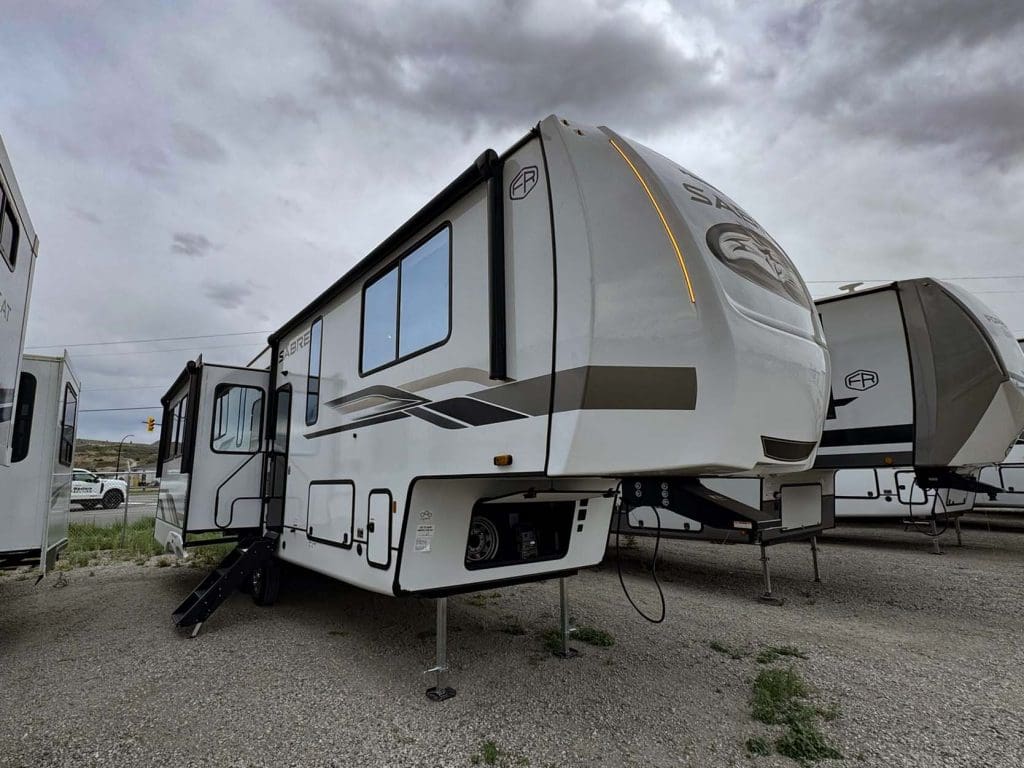 2026 Sabre 32GKS Fifth Wheel for Sale in Kamloops BC
