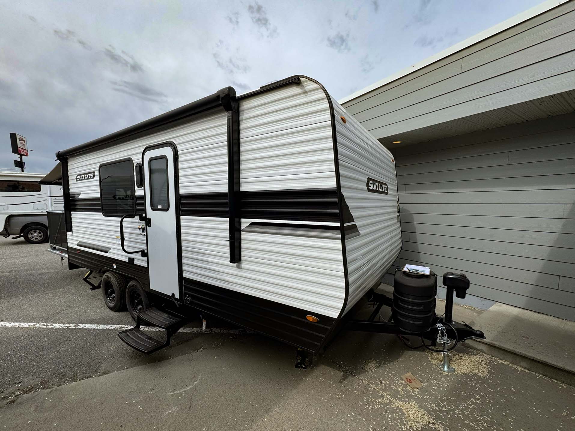 2026 Sunset Park RV Sun Lite 18TH