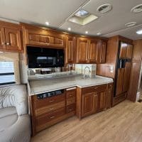 2006 Newmar Dutch Star 4320 - Image 15