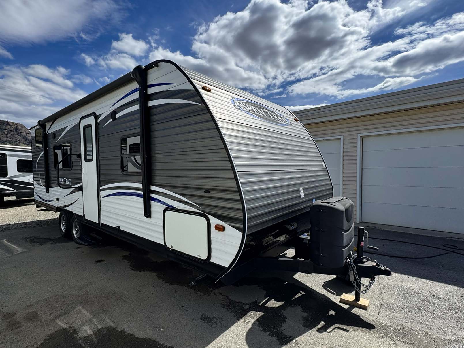 2017 Dutchmen Aspen Trail 2710BH