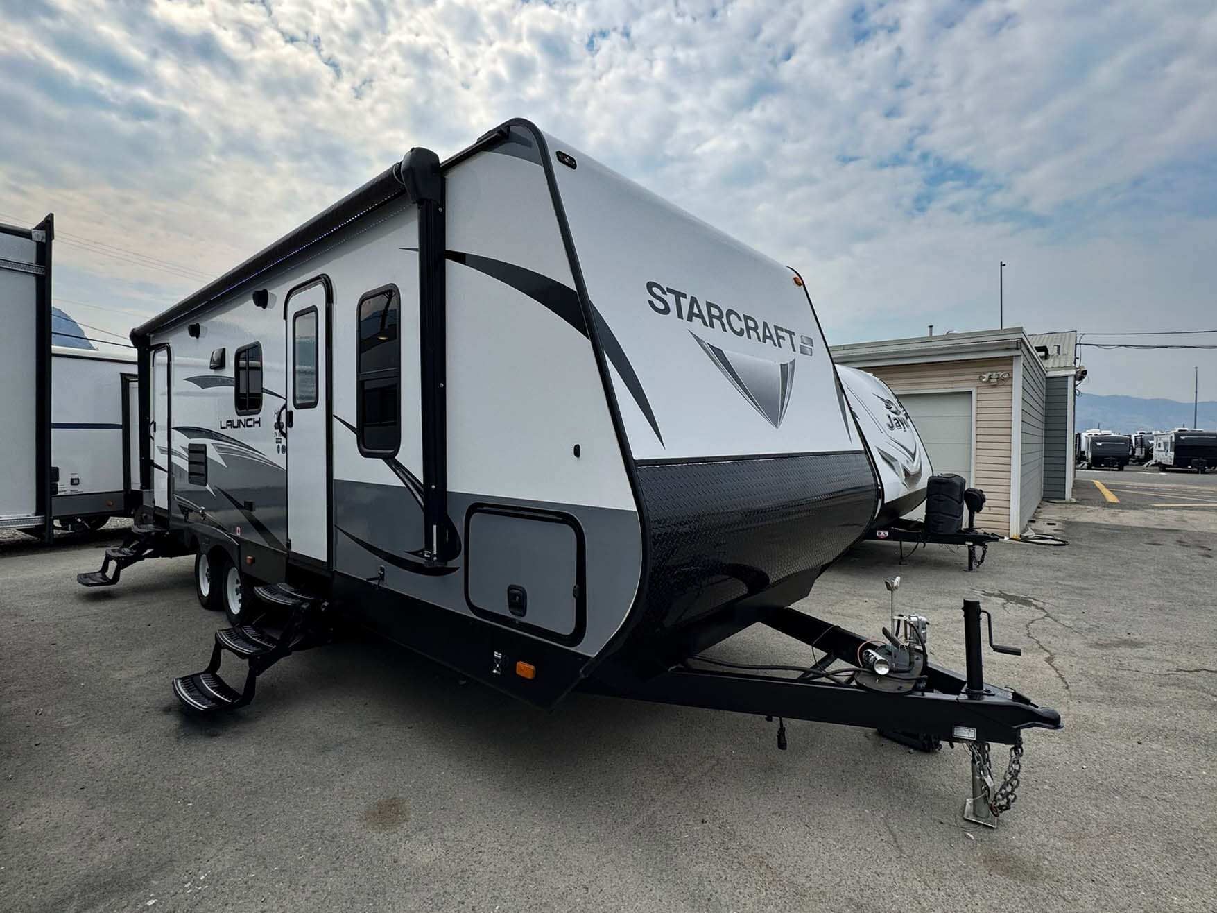 2019 Starcraft Launch 24BHS