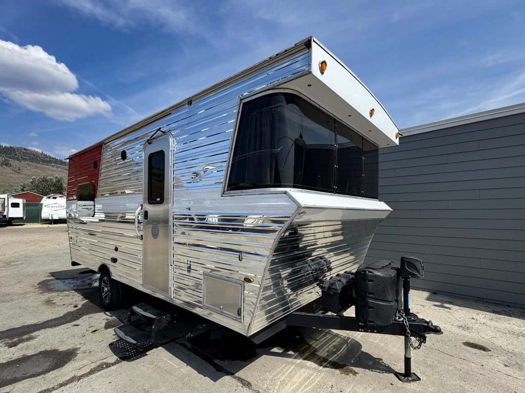 Used Retro Travel Travel Trailer - 2018 Terry Classic V21 for Sale